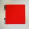 Kartonové album potažené červeným plátnem / 22 x 22 cm / Bílý papír