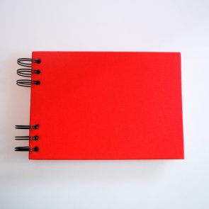 Kartonové album potažené červeným plátnem / A6 / Bílý papír